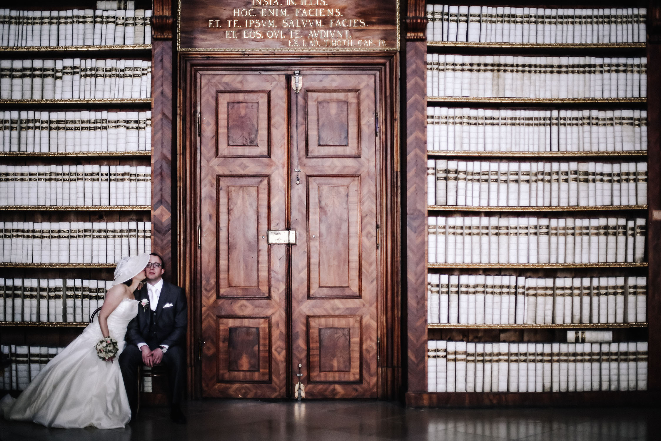 library, abbey, seitenstetten, stift, bibliothek, paarshooting, hohczeitsfotos